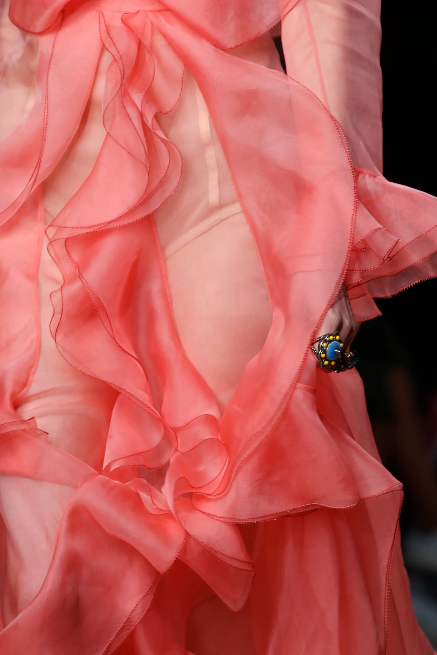 gucci ss 2016 pink silk ruffle dress
