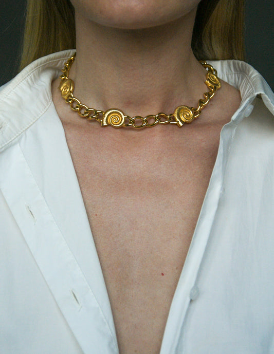 gold coiled seashell chain collar necklace