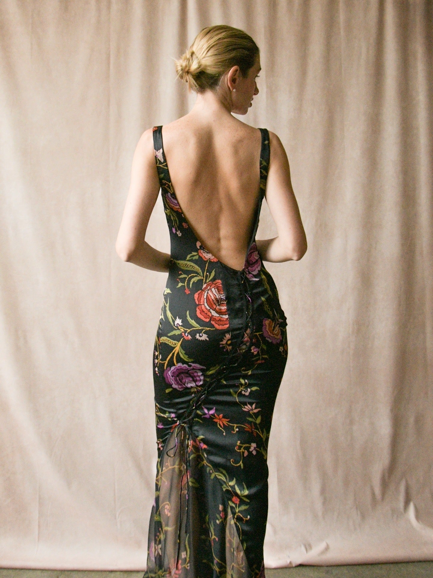 emanuel ungaro by giambattista valli 2002 piano shawl floral corset dress