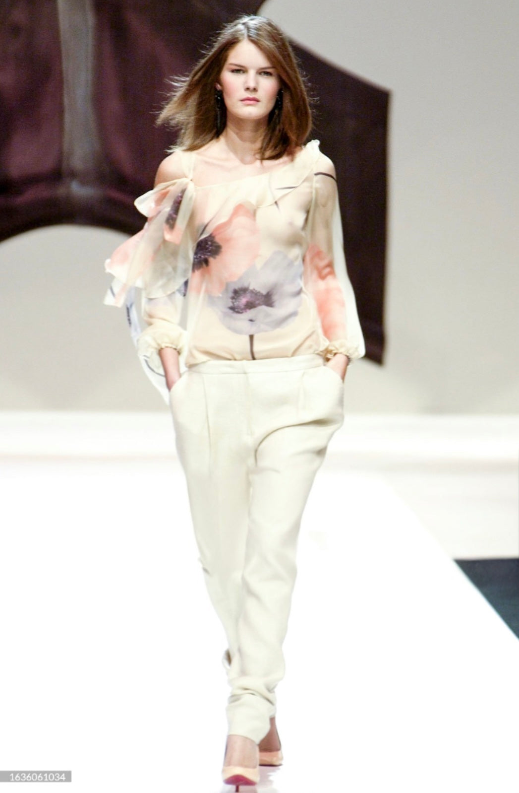 emanuel ungaro by giambattista valli spring 2002 silk floral blouse