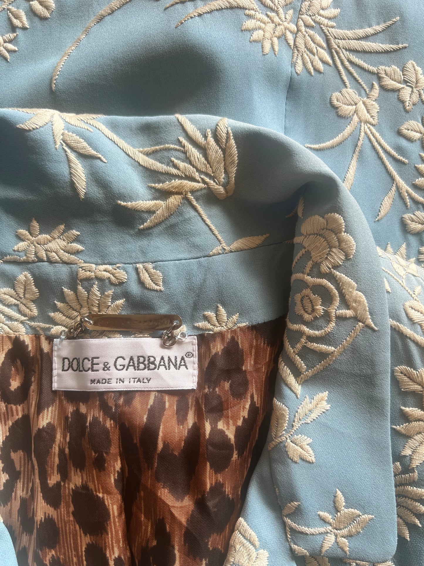 dolce gabbana silk wedgwood blue chinoiserie embroidered coat