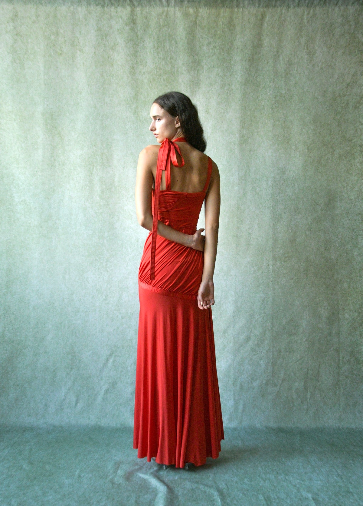 donna karan fall winter 2005 red ruched runway dress